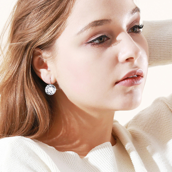 Swarovski Stones Leverback Earrings. - Picture 2 of 8